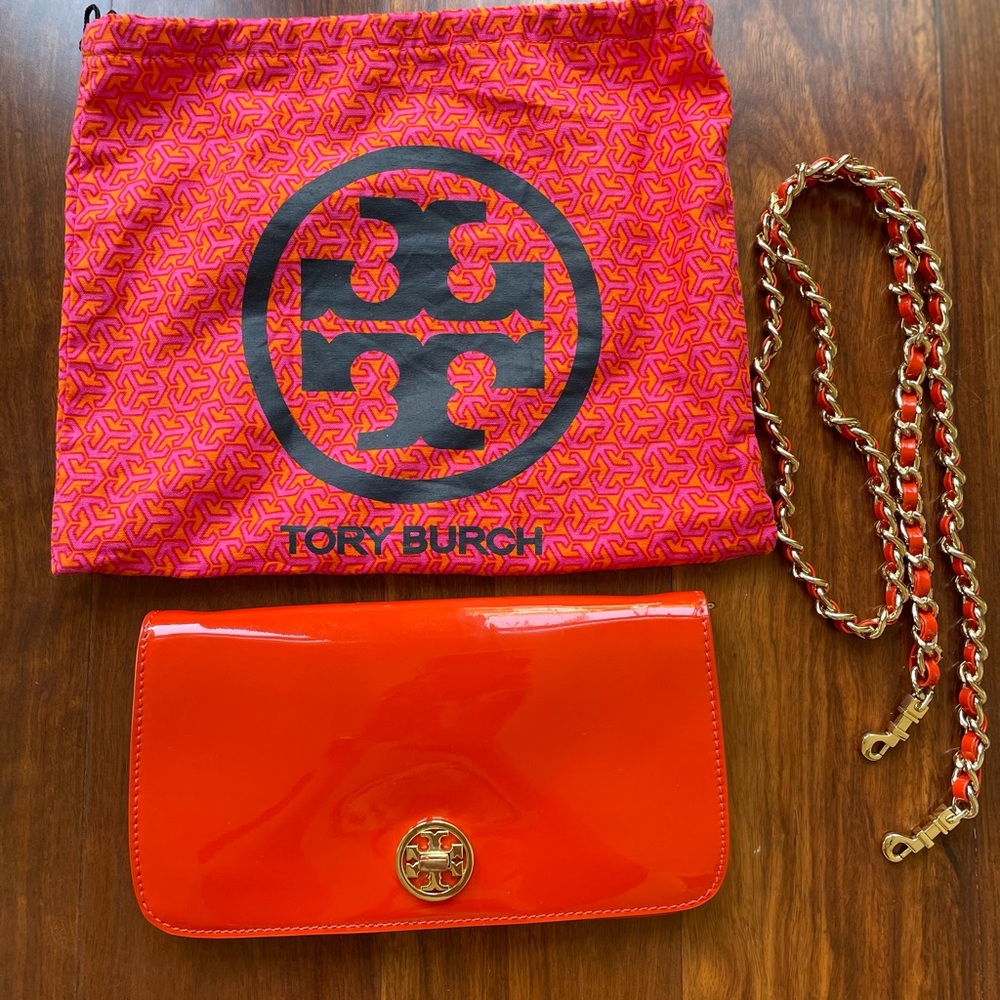Rare Tory Burch Patent Leather and Gold Chain Crossbody Clutch